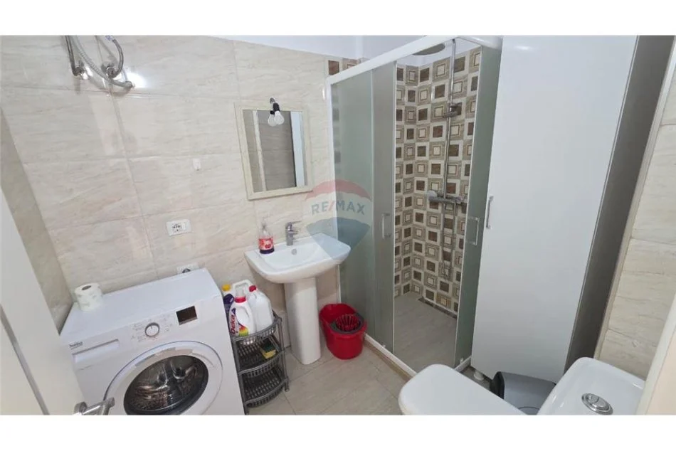 Vlore, jepet me qera apartament 1+1 Kati 3, 62 m² 300 € (Rruga Pelivan Leskaj, SKELË, VLORË)