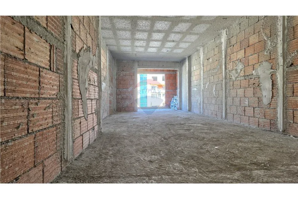 Vlore - Lungomare, shitet apartament 1+1 Kati 6, 77 m² 220.000 € (Kompleksi Poseidon, Lungomare, Vlorë)