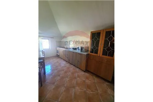 Tirane, jepet me qera apartament duplex 2+1 , 165 m² 600 € (21 Dhjetori, Shqipëri)