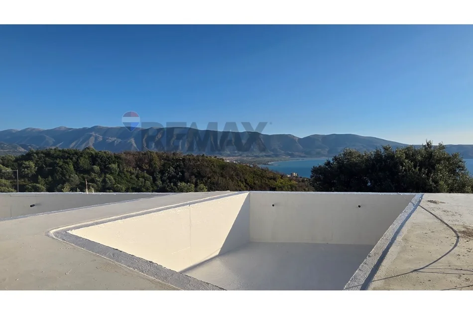 Radhime - Orikum, shitet apartament 2+1 Kati 1, 117 m² 199.400 € (Radhime, Vlore)