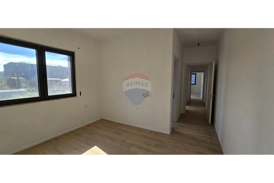 Tirane, shitet apartament , 112 m² (Ish Fusha e Aviacionit)