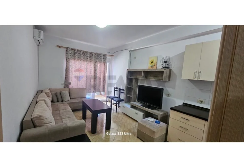 Tirane, jepet me qera apartament 1+1 Teodor Keko