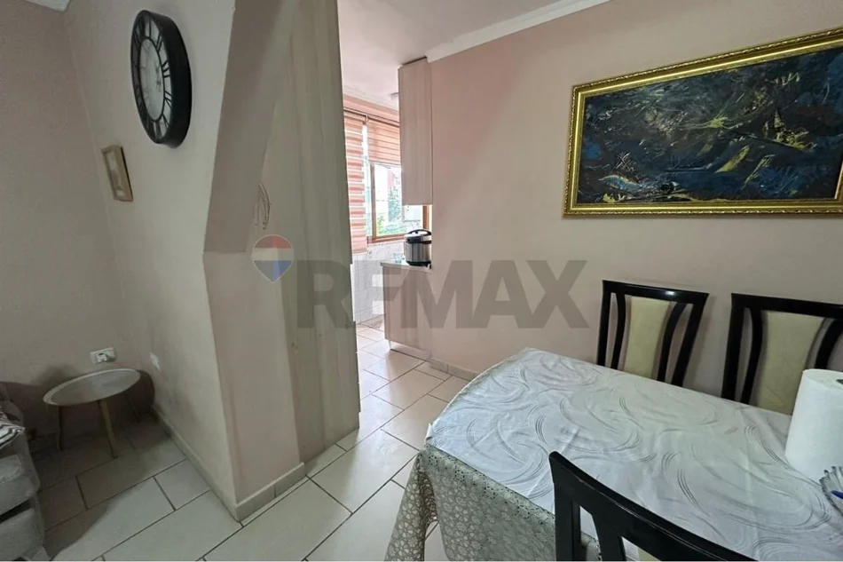 Tirane, shitet apartament 1+1 Kati 4, 59 m² 110.000 €