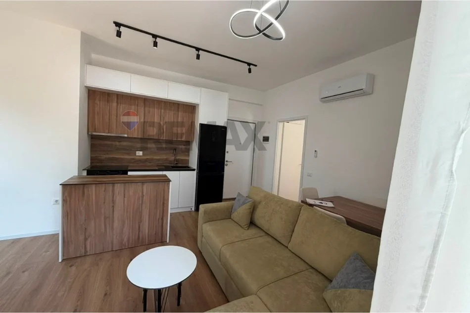Tirane, jepet me qera apartament 1+1 Kati 2, 65 m² 400 € (Rezidenca Oxa, Fresk)