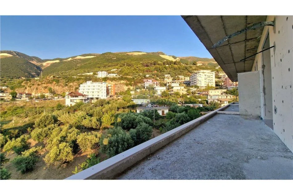 Vlore - Lungomare, shitet apartament 2+1 , 101 m² 243.360 € (Rruga Dhimitër Konomi, Vlore)