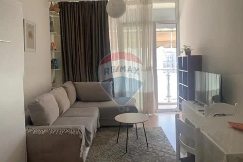 Tirane, jepet me qera apartament 1+1 Kati 8, 55 m² 650 € (Apartament me qira , 1+1. Kompleksi Kika 2)