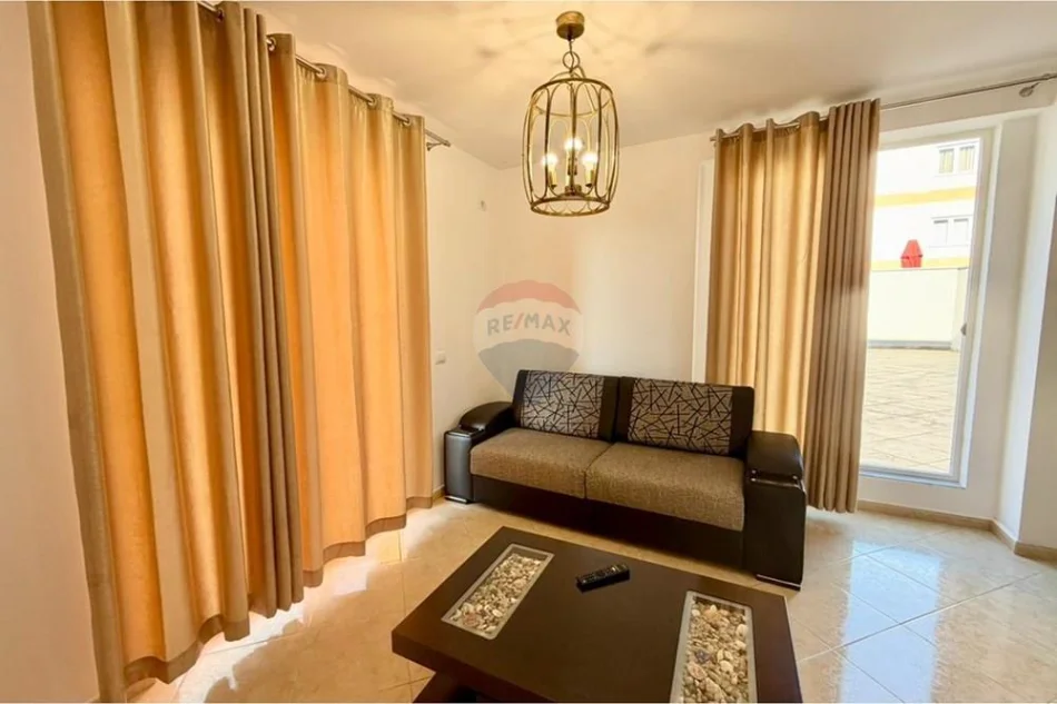 Tirane, jepet me qera apartament , 166 m² 501 € 