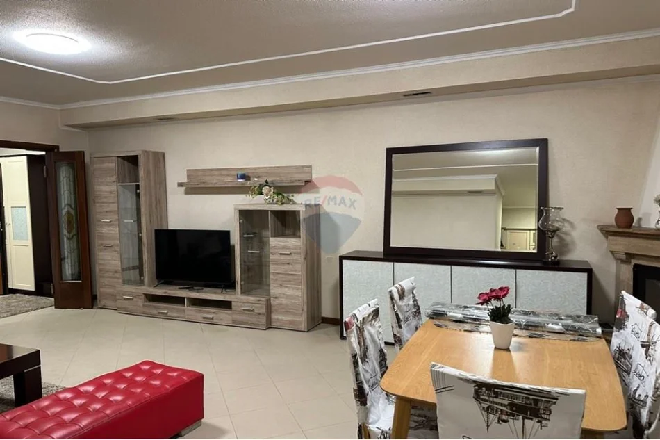 Tirane, jepet me qera apartament Kati 11, 147 m² 1.070 € (Ish Ekspozita)