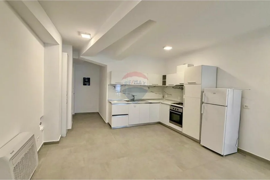Tirane, shes apartament 2+1+Ballkon Kati 2, 205.000 € (Kodra e Diellit)