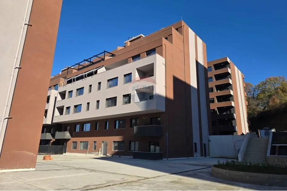 Tirane, shitet apartament , 130 m² 221.001 € 