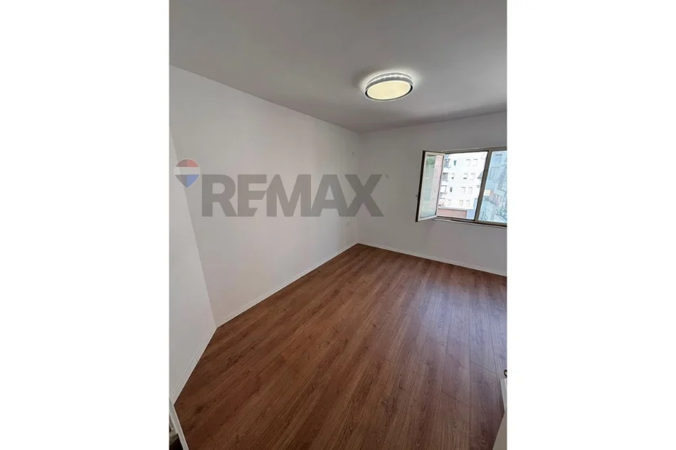 Tirane, shitet apartament 1+1 Kati 5, 69 m² 12.000.000 LEK (Rruga e Dajtit)