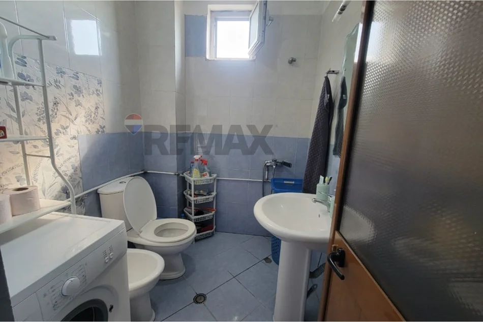 Tirane, jepet me qera apartament 2+1 Kati 8, 90 m² 650 € (Don Bosco)