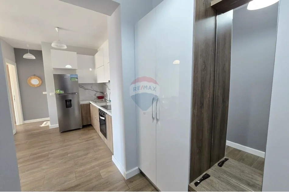 Tirane, jepet me qera apartament , 75 m² 500 € 