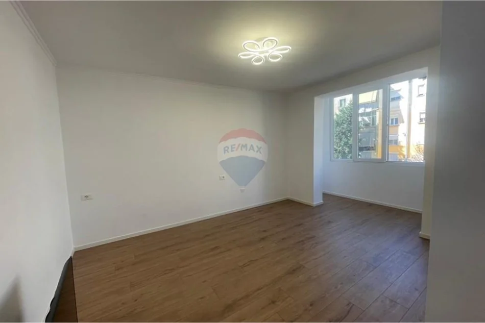 Tirane, shitet apartament , 30 m² 98.000 € 