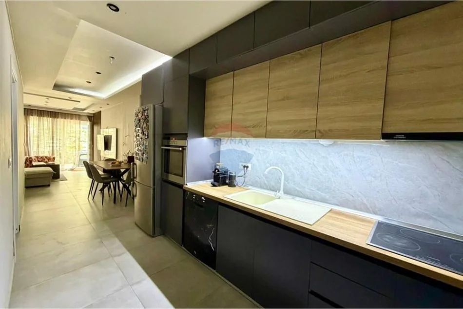 Tirane, shitet apartament 1+1+Ballkon Kati 1, 175.000 € (Kodra e Diellit 2)