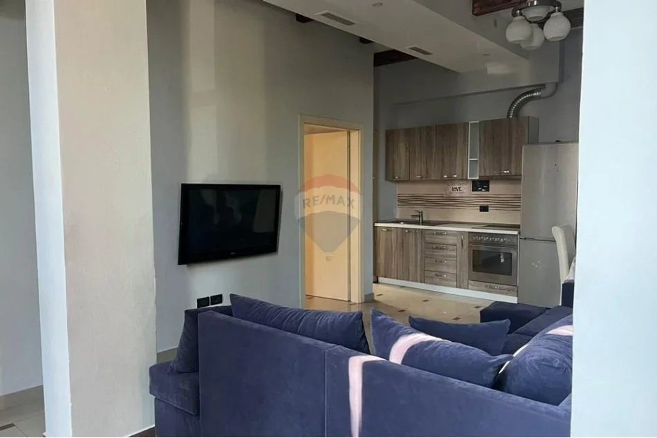 Tirane, jepet me qera apartament 1+1 Kati 2, 65 m² 400 € (Sauk të Ri)