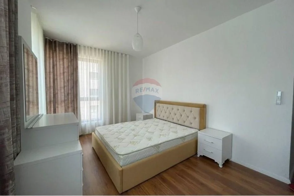 Tirane, jepet me qera apartament 1+1+Ballkon , 106 m² 600 € 