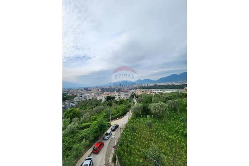 Tirane, shitet apartament , 134 m² 227.000 € 