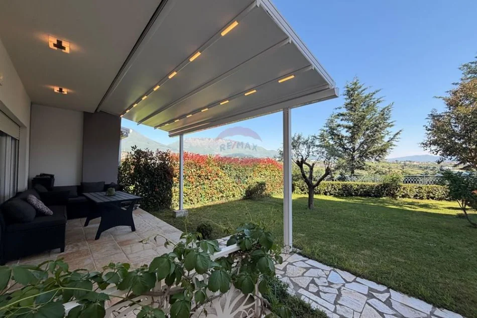 Tirane, jepet me qera Vile Vile 3 Katshe , 221 m² 3.000 € (Liqeni i Farkës, Tiranë)