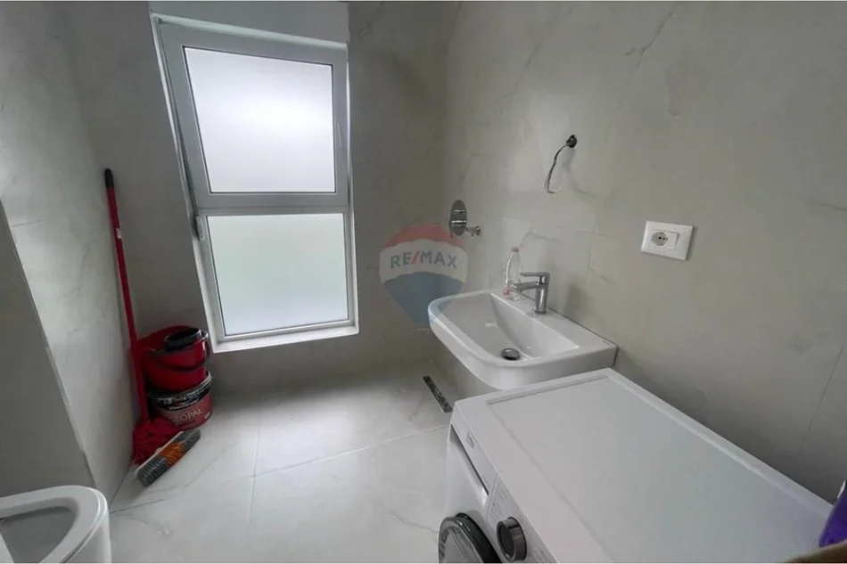 Tirane, shitet apartament 1+1+Ballkon Kati 6, 60 m² 115.000 € (Kompleksi Mangalem)