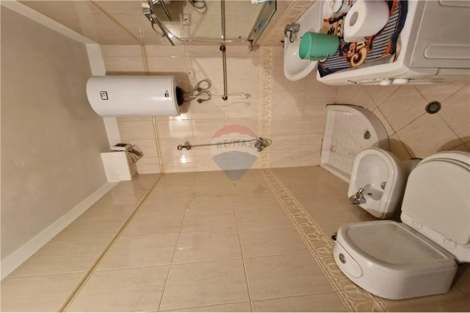 Vlore, shitet apartament+verande | Penthouse 3+1+Ballkon , 328 m² 245.000 € (PRANË PARKUT AULONA, VLORË)