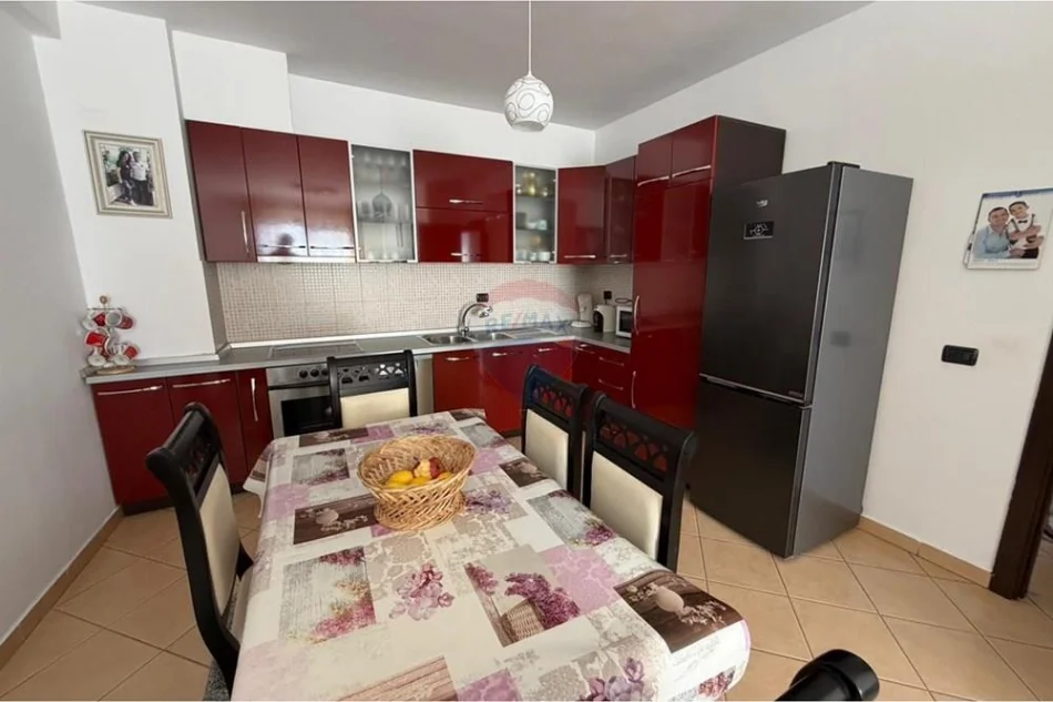 Tirane, shitet apartament 2+1+Aneks+Ballkon Kati 6, 106 m² 147.000 € (rruga dajtit)