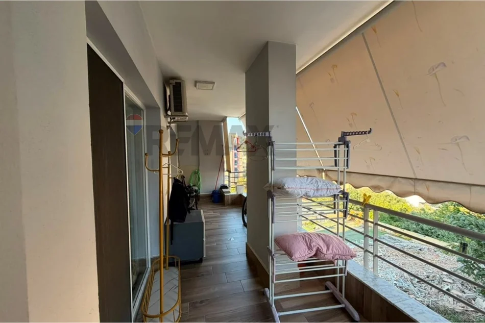 Tirane, shitet apartament 2+1+Ballkon , 132 m² 365.000 € (kompleksi kika1)