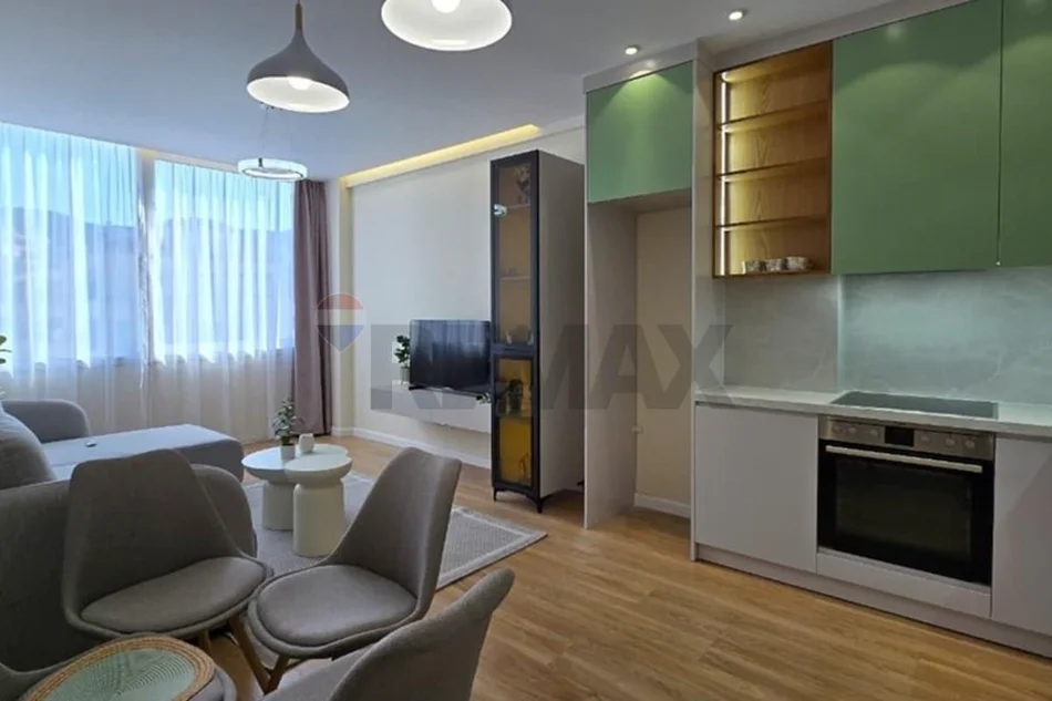 Komuna e Parisit, Shesim Apartament 1+1