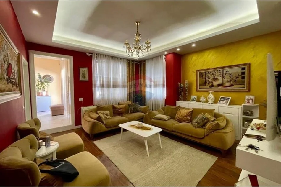 Tirane, shitet apartament 1+1 Kati 7, 150 m² 155.000 € (Pallatet e Verdha (ID: 530291006-494)
