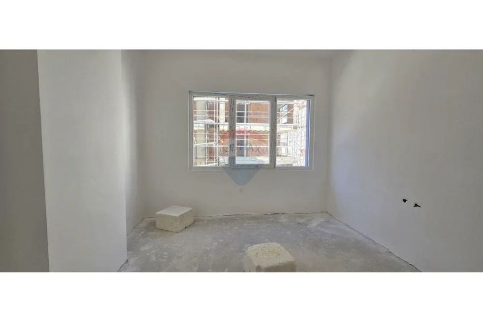 Tirane, shitet apartament , 115 m² (.)
