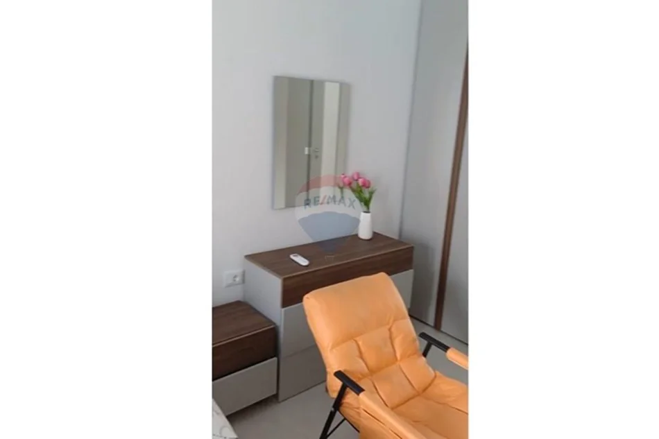 Tirane, jepet me qera apartament , 77 m² 520 € 