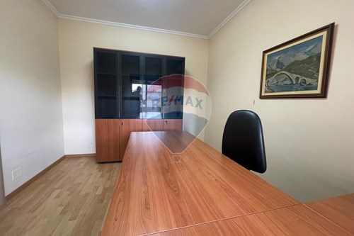 Tirane, jepet me qera apartament 1+1 Kati 0, 75 m² 600 € (Stadiumi Dinamo)