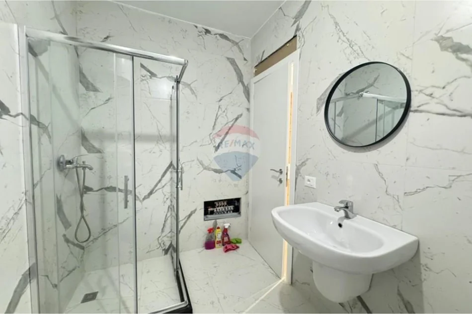 Tirane, shitet apartament 2+1 Kati 4, 89 m²