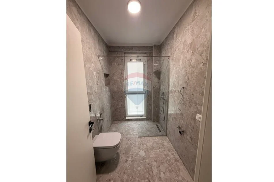 Tirane, shitet apartament 2+1 , 103 m² 199.000 € 