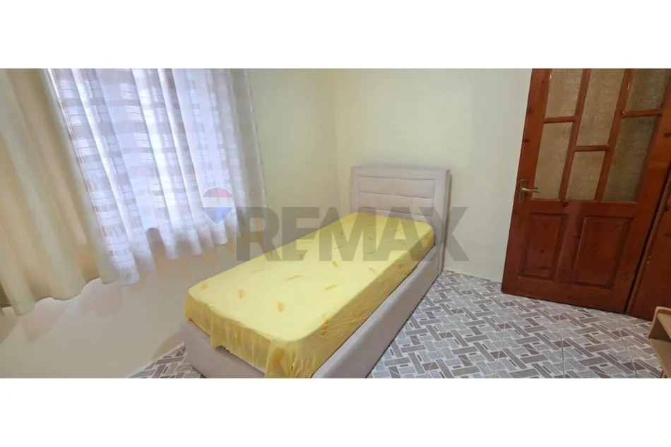 Tirane, jepet me qera apartament 3+1 Kati 3, 87 m² 550 € (Rruga barikadave)