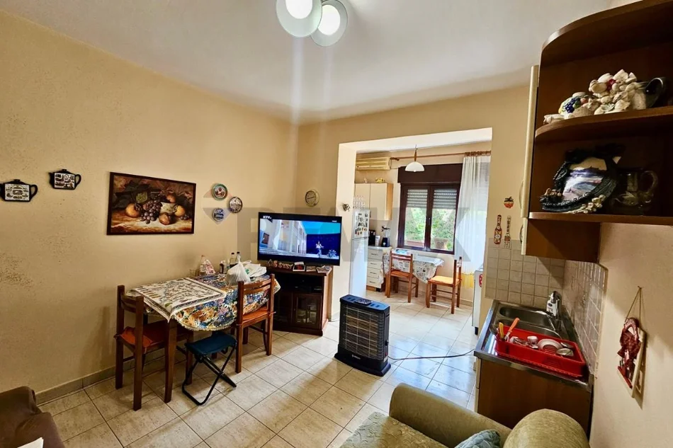 Tirane, shitet apartament , 182 m² 365.400 € 
