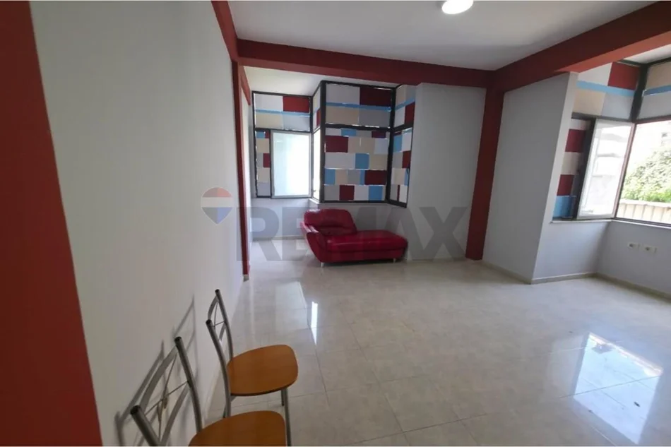 Tirane, jepet me qera apartament , 120 m² 850 € 