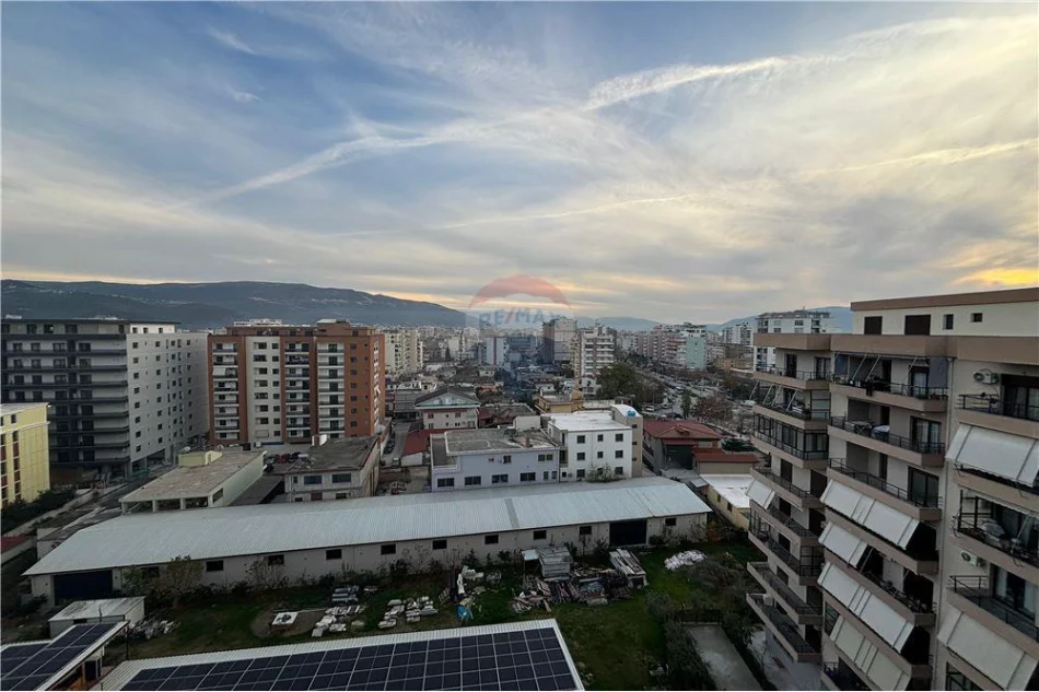 Vlore, shitet apartament+verande | Penthouse 2+1 Kati 10, 277 m² 190.000 € (Rruga Gjergj Kastrioti (Transballkanike), Vlorë)