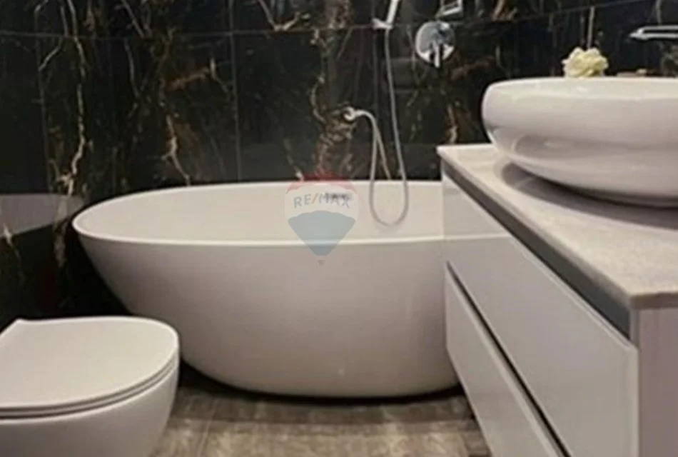 Tirane, shitet apartament 2+1 , 125 m² 378.000 € (Rruga Emin Duraku ID: 530471002-1358)