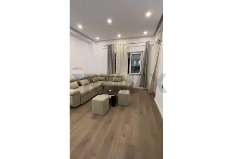 Tirane, jepet me qera apartament , 90 m² 550 € 