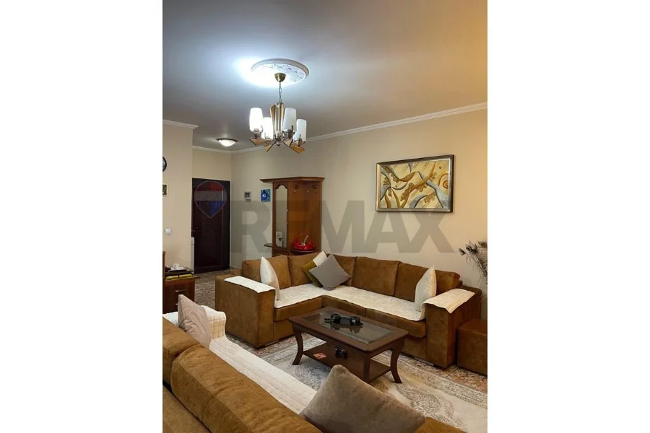 Tirane, jepet me qera apartament 2+1 Kati 3, 103 m² 