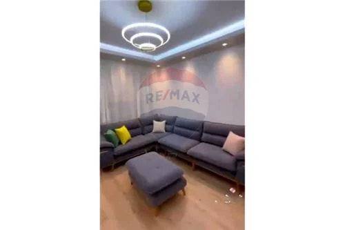 Shqiperi, jepet me qera apartament 2+1 Kati 4, 110 m² 800 € (Apartament 2+1+2 me qera ne Don Bosko)