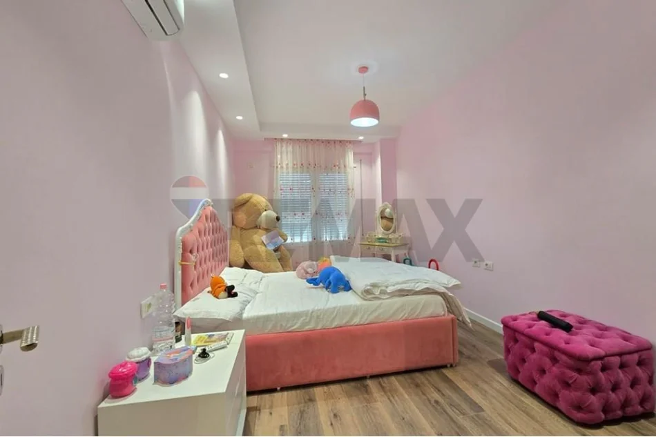 Tirane, shitet apartament , 121 m² 265.000 € 