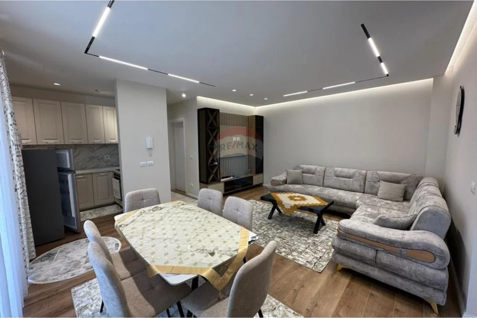 Tirane, jap me qera apartament 2+1 , 100 m² 750 € (Rezidenca Akses Tiran)