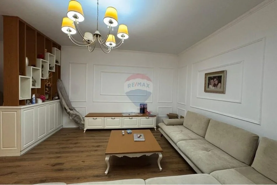 Tirane, jap me qera 3+1 , 137 m² 1.500 € (Blloku, Tiranë)