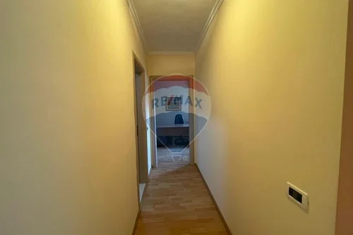 Tirane, jepet me qera apartament 1+1 Kati 0, 75 m² 600 € (Stadiumi Dinamo)