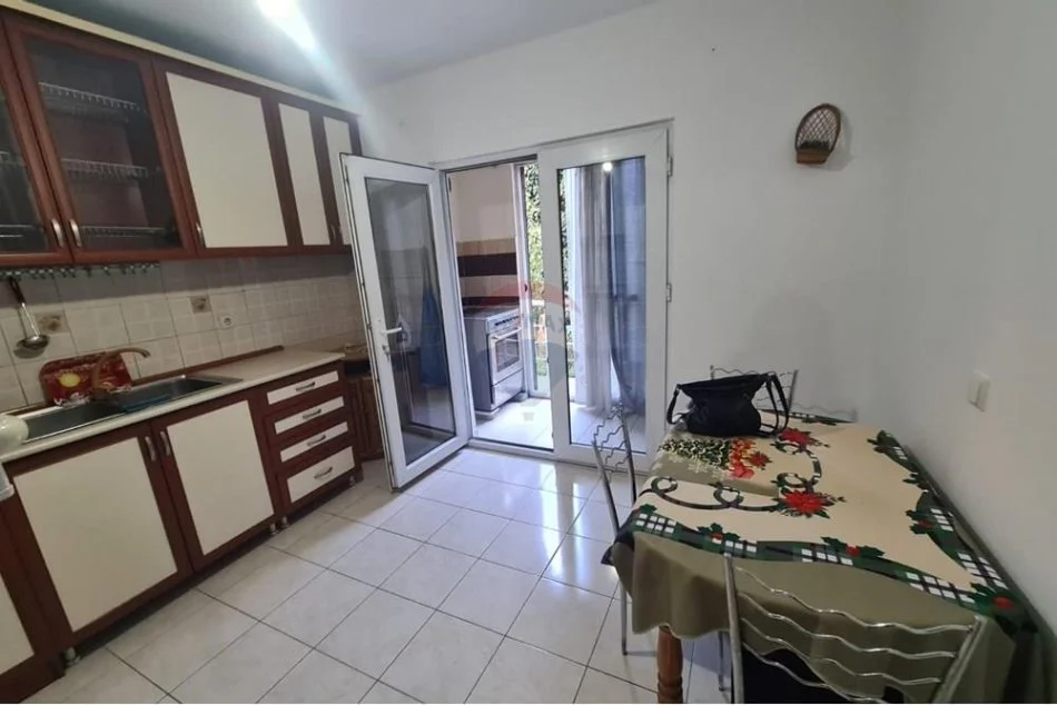 Tirane, jepet me qera apartament 1+1+Ballkon , 70 m² 500 € 