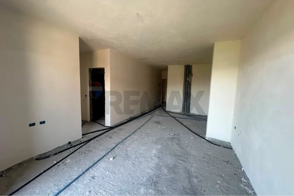 Tirane, shitet apartament 1+1 Kati 4, 72 m² 84.000 € (Paskuqan)