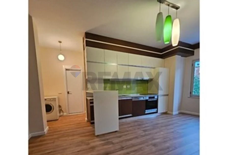 Tirane, shitet apartament 1+1 Kati 3, 66 m² 163.000 € (mine peza)