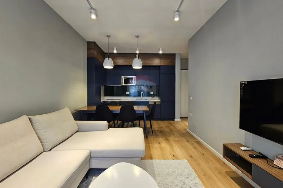 Tirane, jepet me qera apartament 1+1 Kati 2, 647 € (sima com)